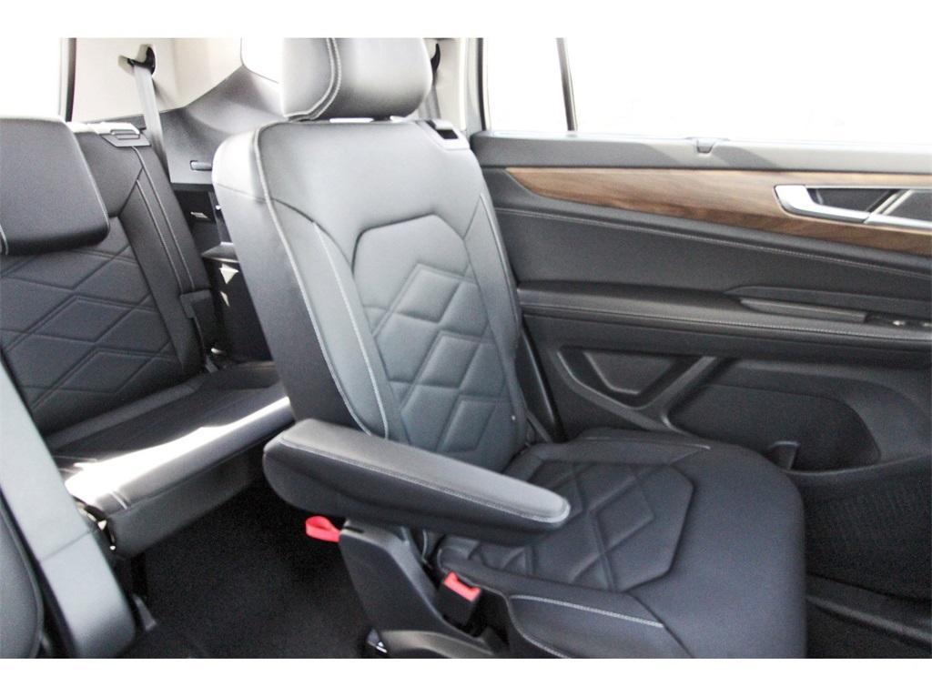 new 2026 Volkswagen Atlas car, priced at $46,708