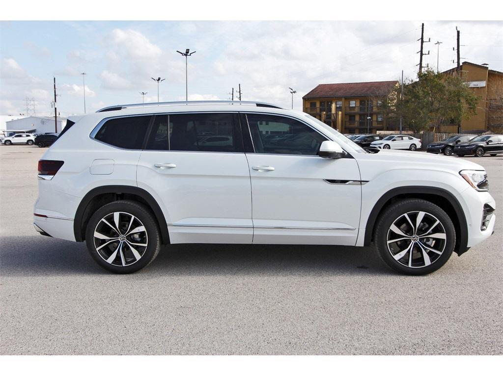 new 2026 Volkswagen Atlas car, priced at $55,618