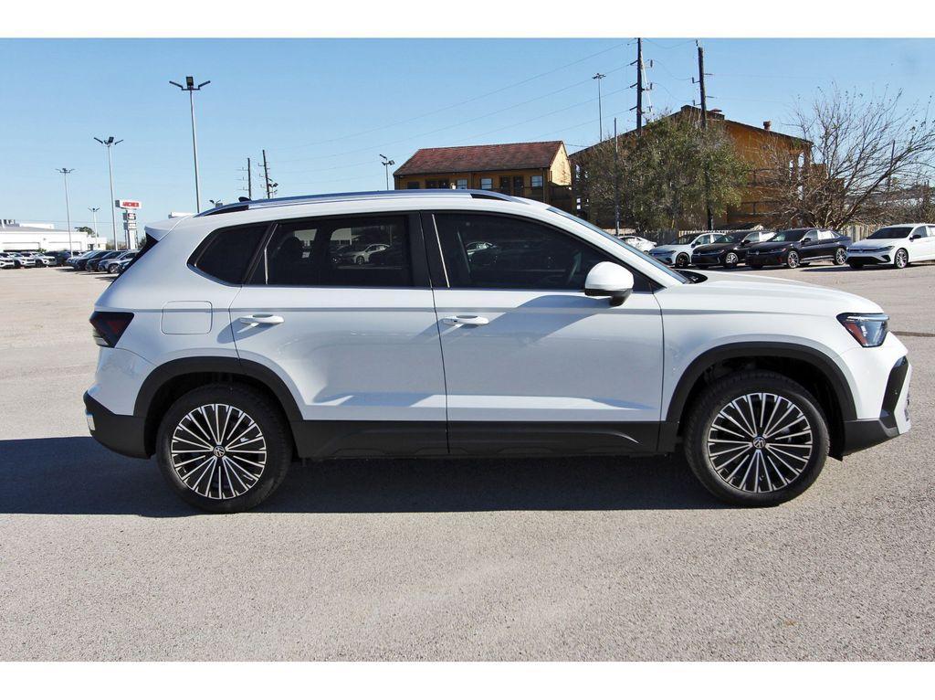 new 2026 Volkswagen Taos car, priced at $31,704