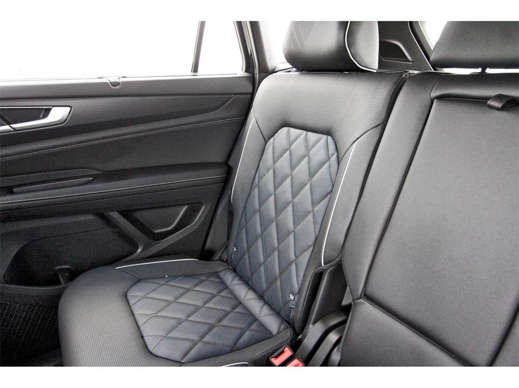 new 2026 Volkswagen Atlas Cross Sport car, priced at $54,509