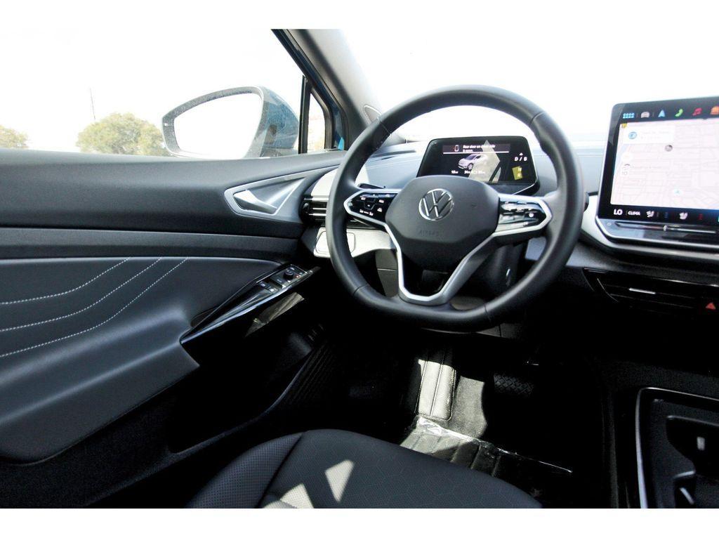 new 2025 Volkswagen ID.4 car, priced at $51,667
