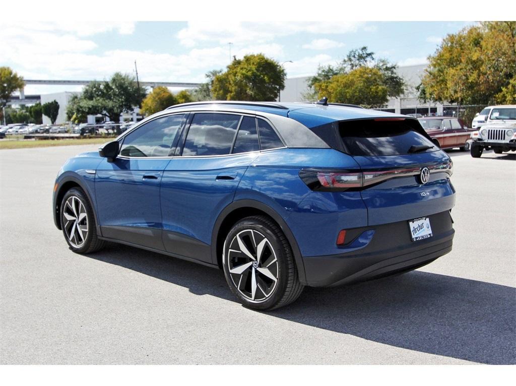 new 2025 Volkswagen ID.4 car, priced at $51,667