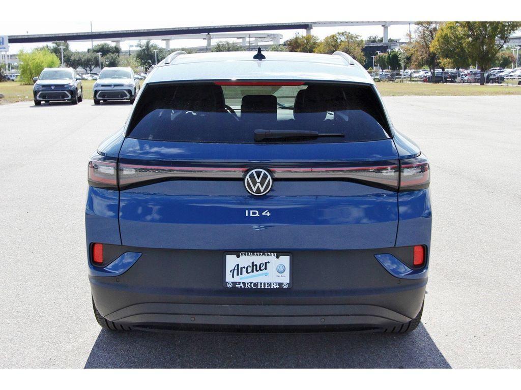 new 2025 Volkswagen ID.4 car, priced at $51,667