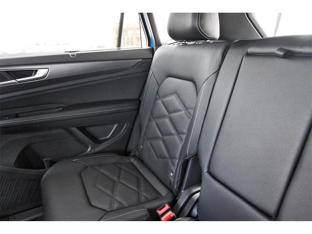 new 2026 Volkswagen Atlas Cross Sport car, priced at $46,846