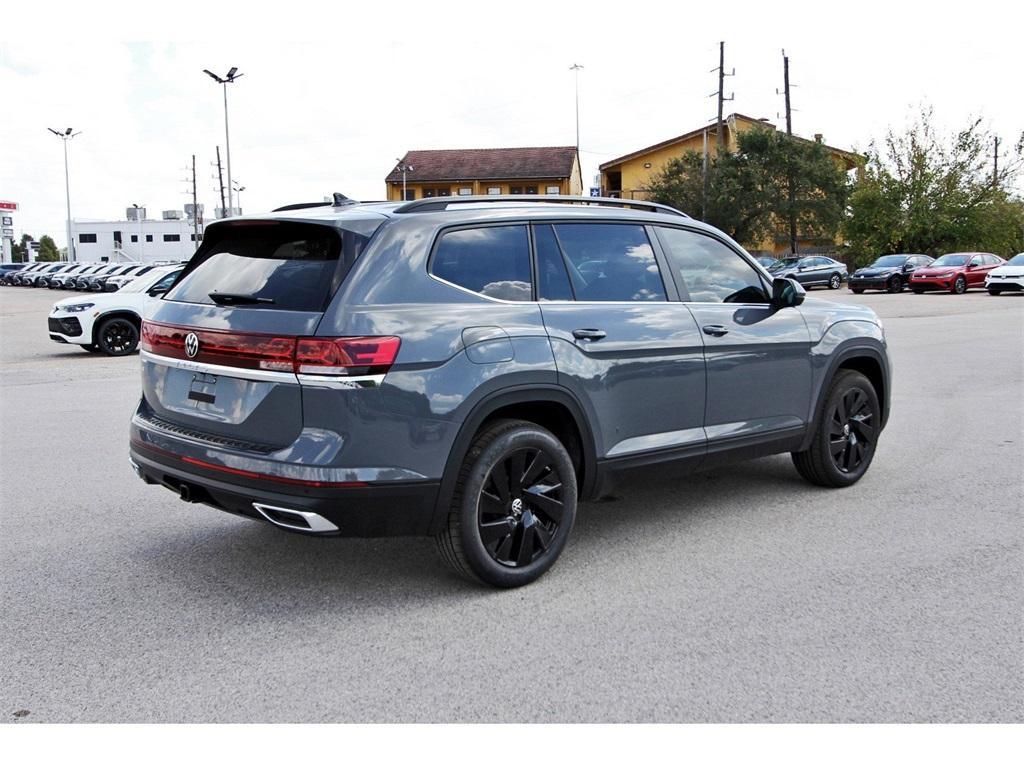 new 2026 Volkswagen Atlas car, priced at $46,622