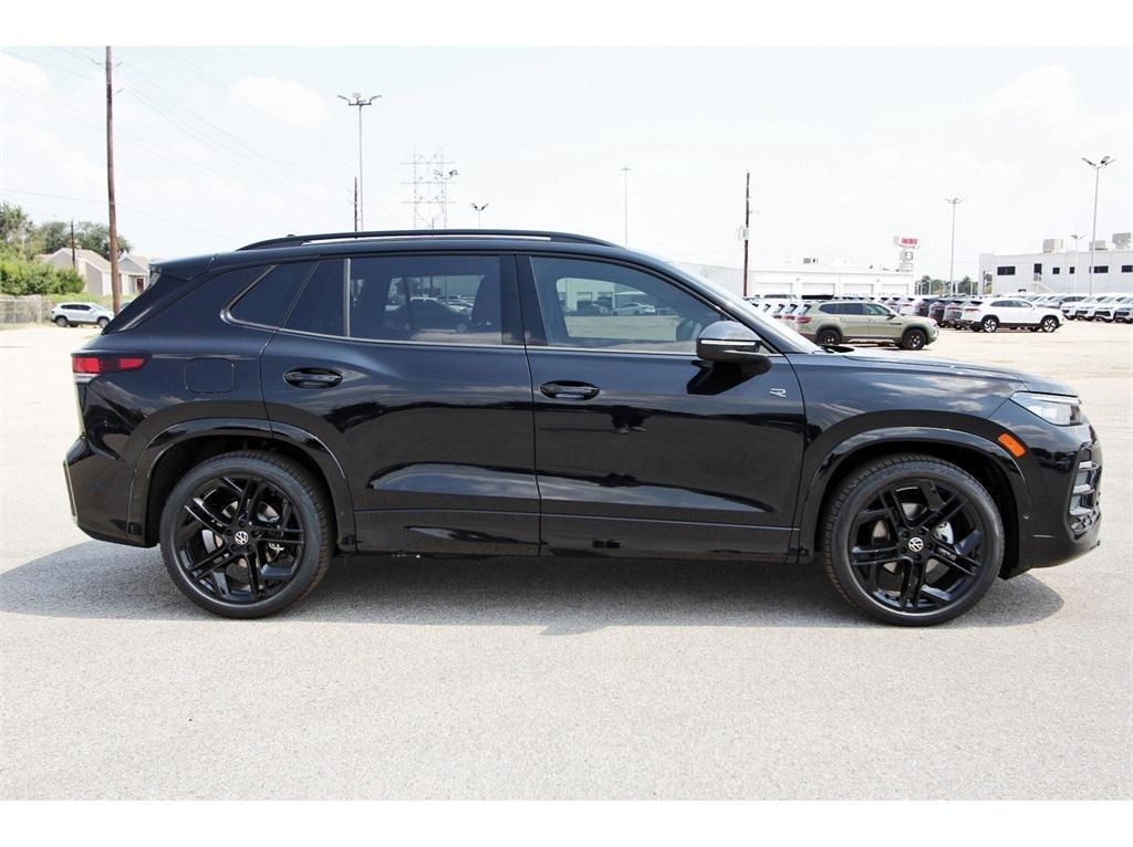 new 2025 Volkswagen Tiguan car, priced at $36,406