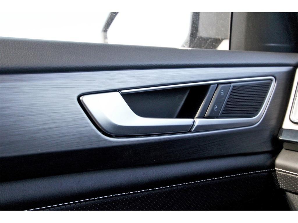 new 2026 Volkswagen Atlas Cross Sport car, priced at $44,475