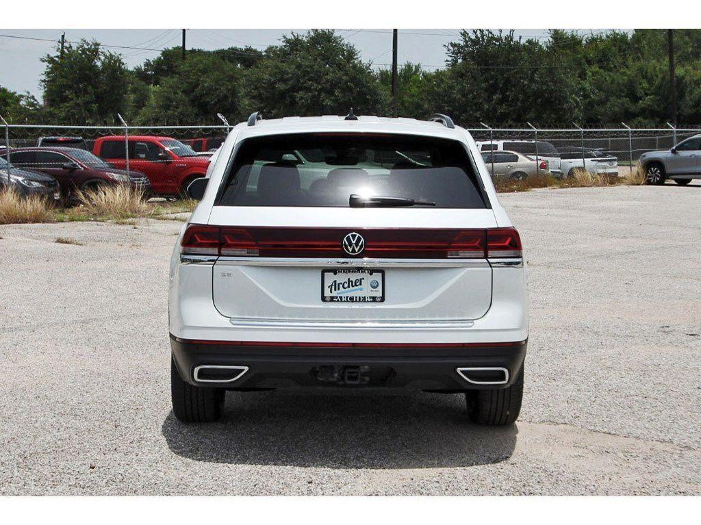 new 2026 Volkswagen Atlas car, priced at $46,335