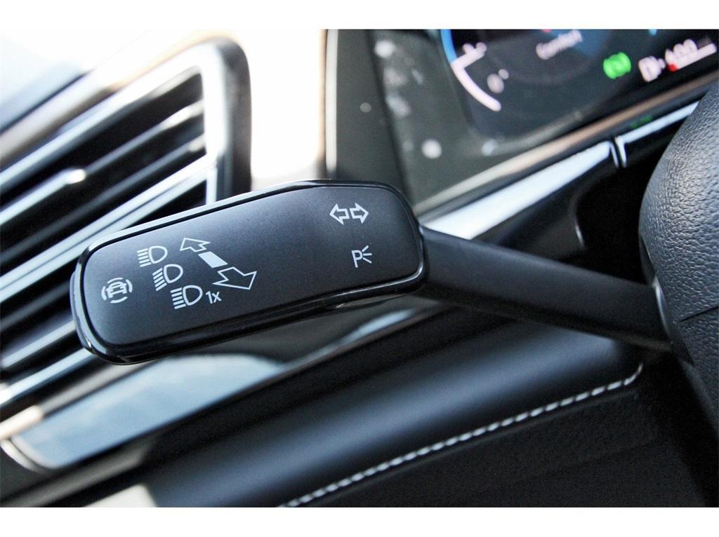 new 2026 Volkswagen Atlas car, priced at $40,843