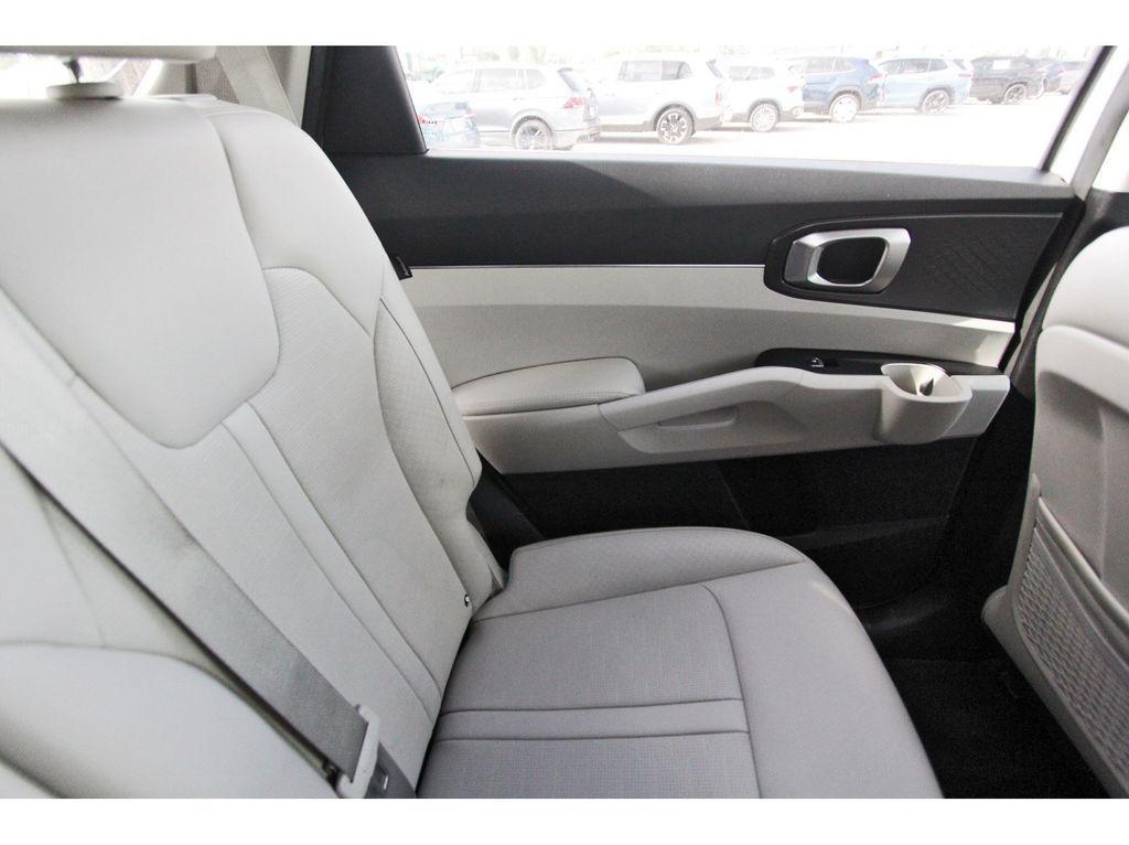 used 2025 Kia Sorento car, priced at $31,177