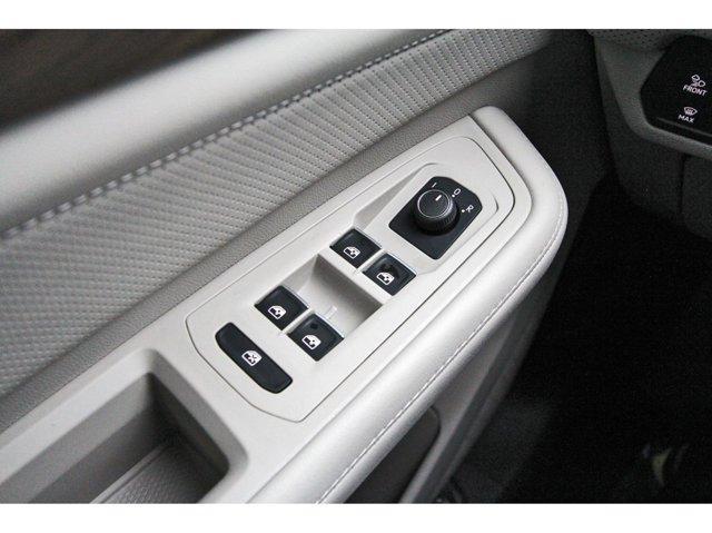 new 2024 Volkswagen Atlas car, priced at $41,841