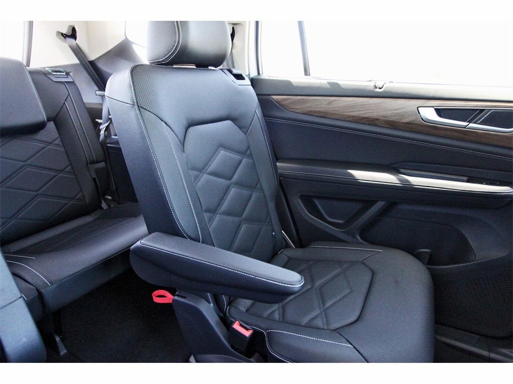 new 2026 Volkswagen Atlas car, priced at $46,271