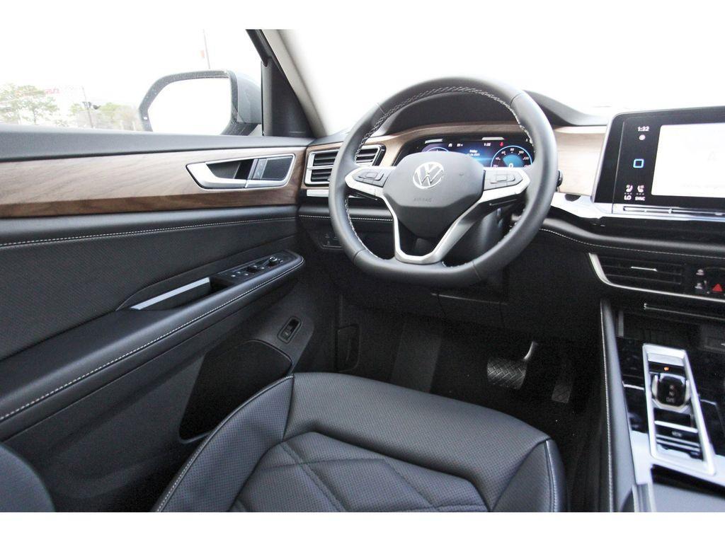 new 2026 Volkswagen Atlas car, priced at $46,185