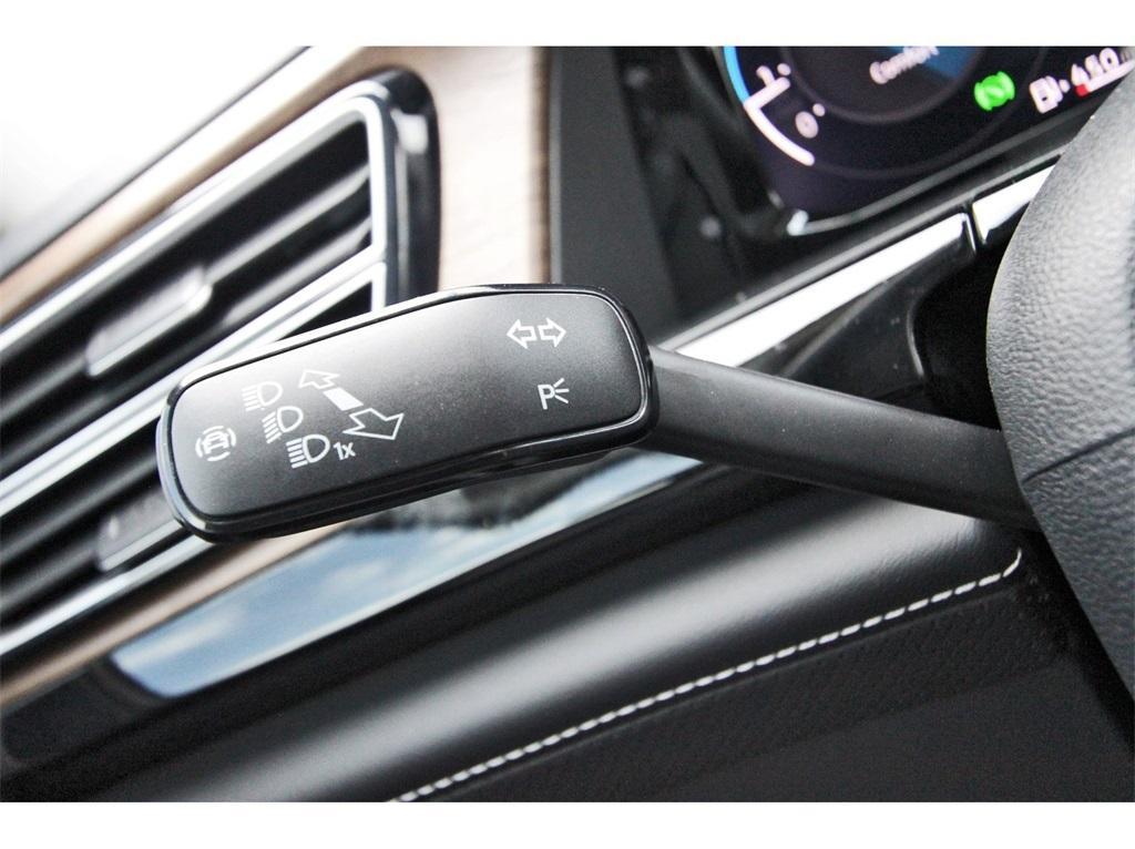 new 2026 Volkswagen Atlas car, priced at $46,185