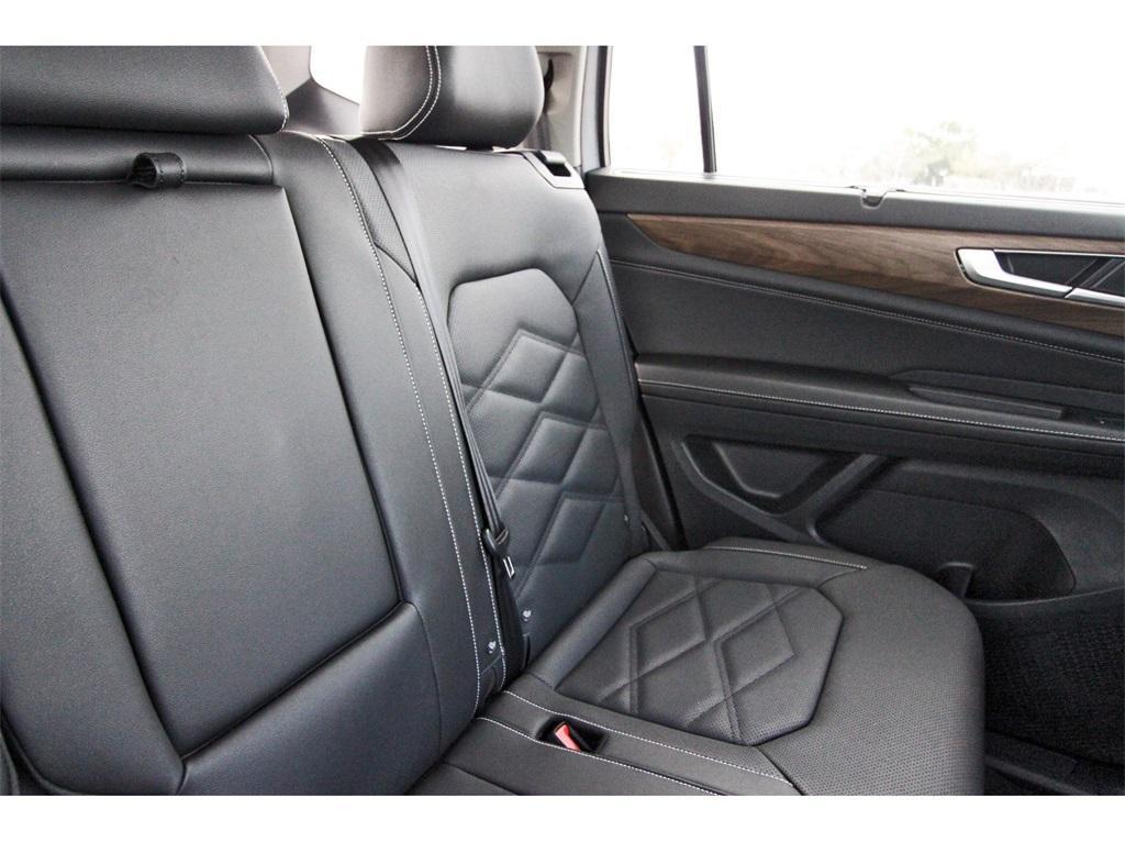 new 2026 Volkswagen Atlas car, priced at $46,185