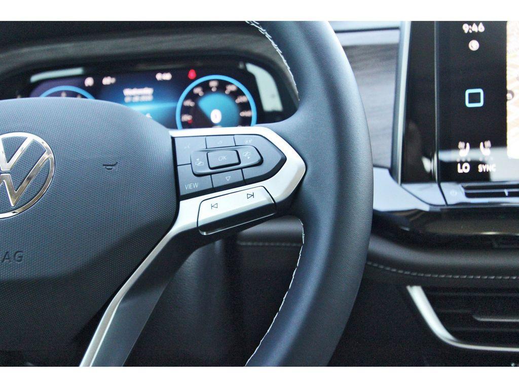 new 2026 Volkswagen Atlas car, priced at $50,006