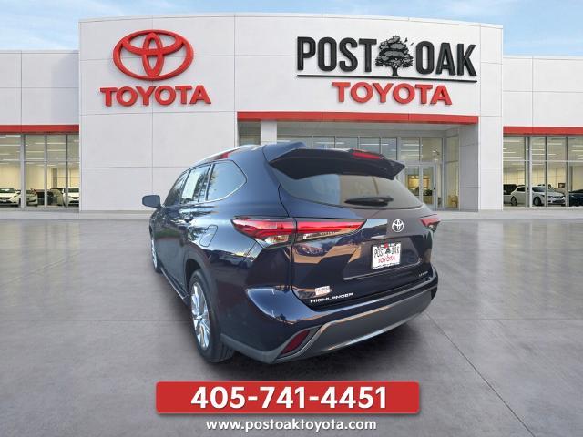 used 2023 Toyota Highlander car, priced at $32,342