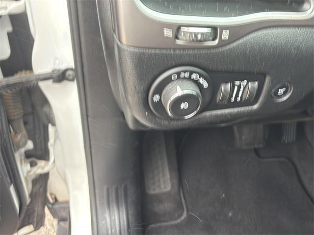 used 2020 Jeep Cherokee car, priced at $17,998