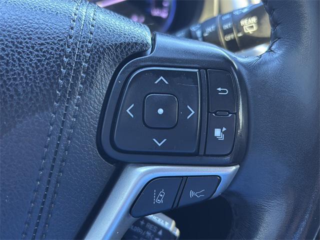 used 2019 Toyota Highlander car, priced at $18,998