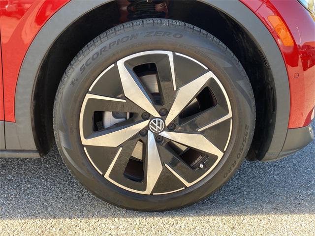 used 2023 Volkswagen ID.4 car, priced at $17,998