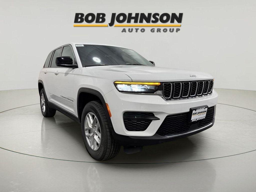 new 2025 Jeep Grand Cherokee car, priced at $38,304