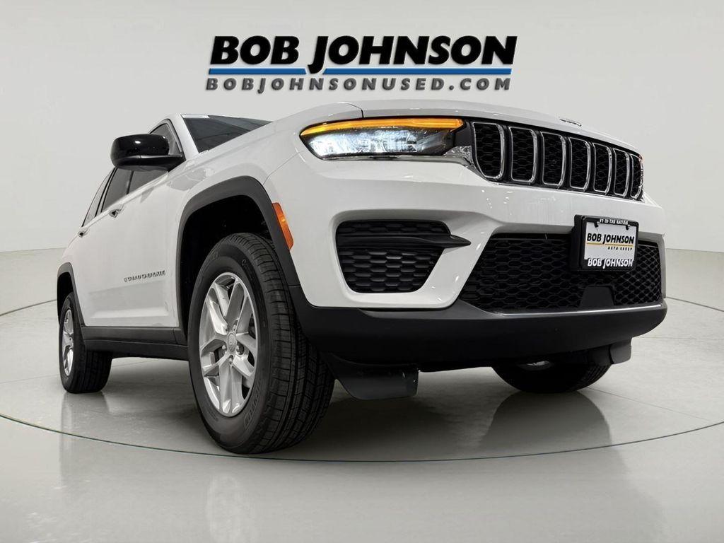 new 2025 Jeep Grand Cherokee car, priced at $38,304