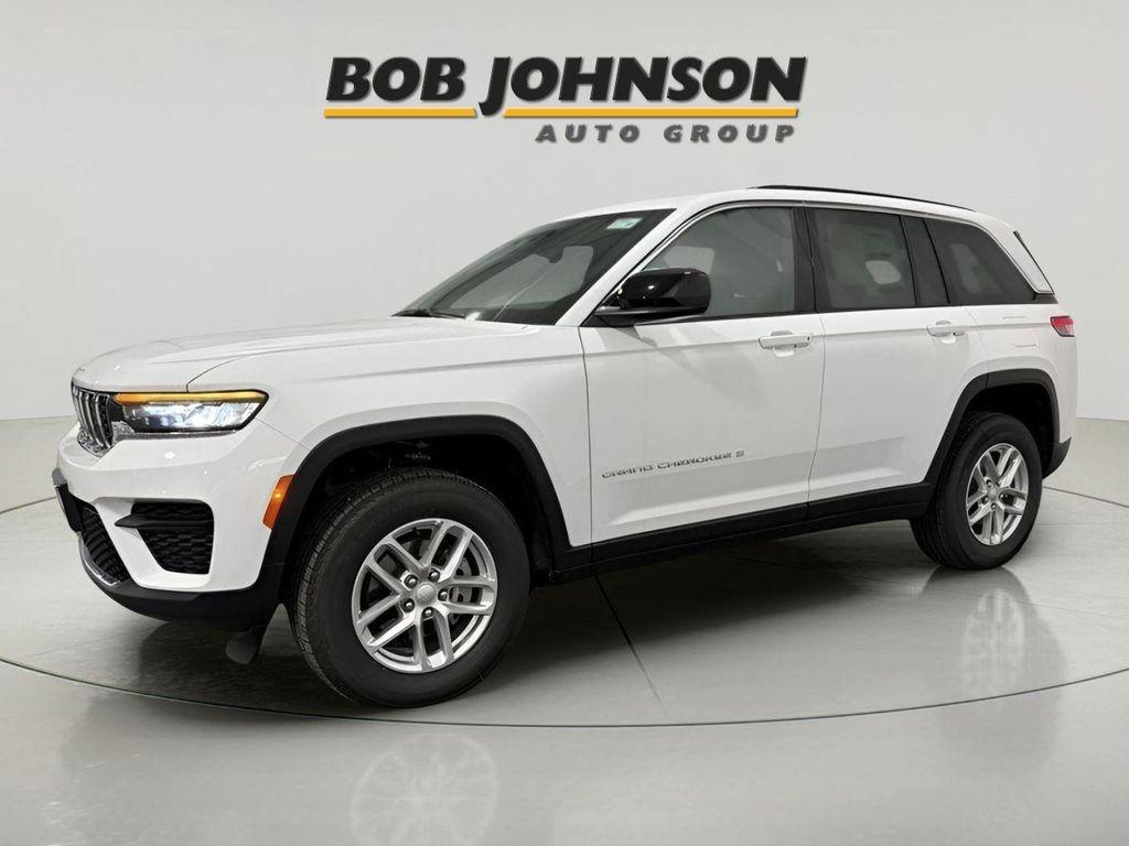 new 2025 Jeep Grand Cherokee car, priced at $38,304