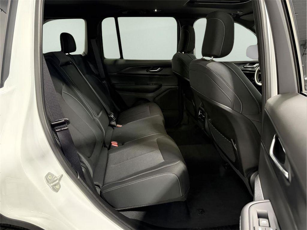 new 2025 Jeep Grand Cherokee car, priced at $38,304