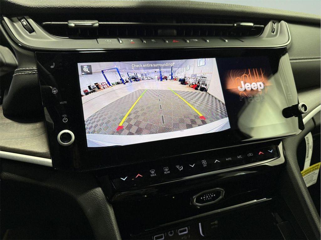 new 2026 Jeep Grand Cherokee car, priced at $47,345