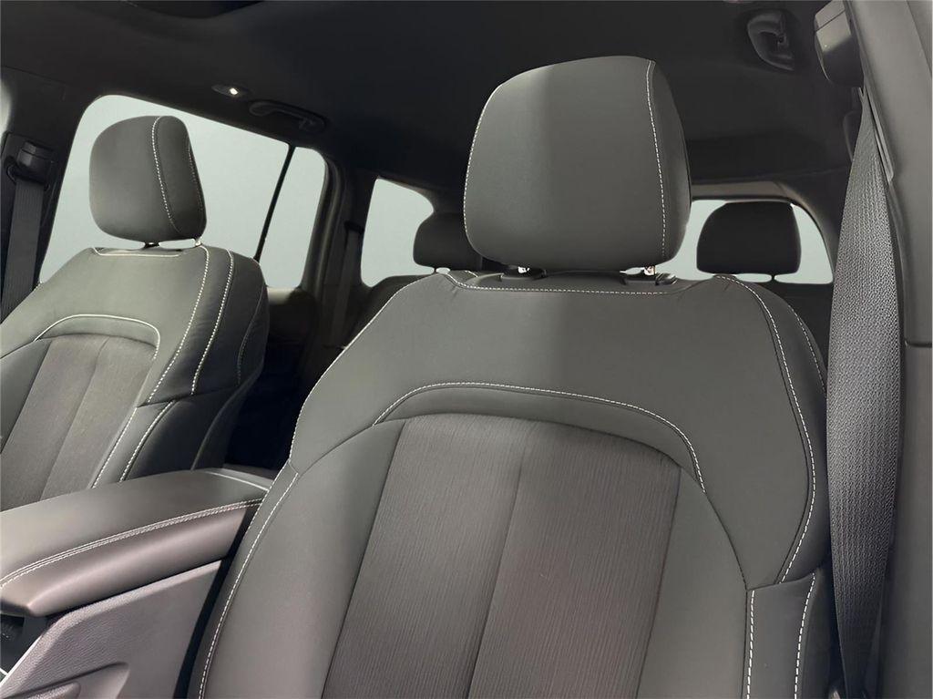 new 2025 Jeep Grand Cherokee car, priced at $40,651