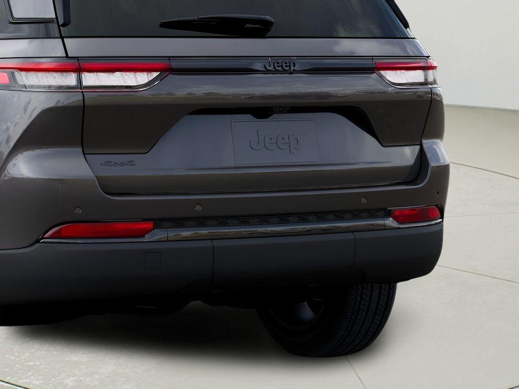 new 2025 Jeep Grand Cherokee car, priced at $44,466