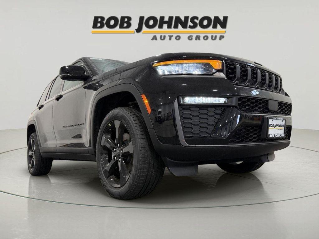 new 2026 Jeep Grand Cherokee car, priced at $49,480