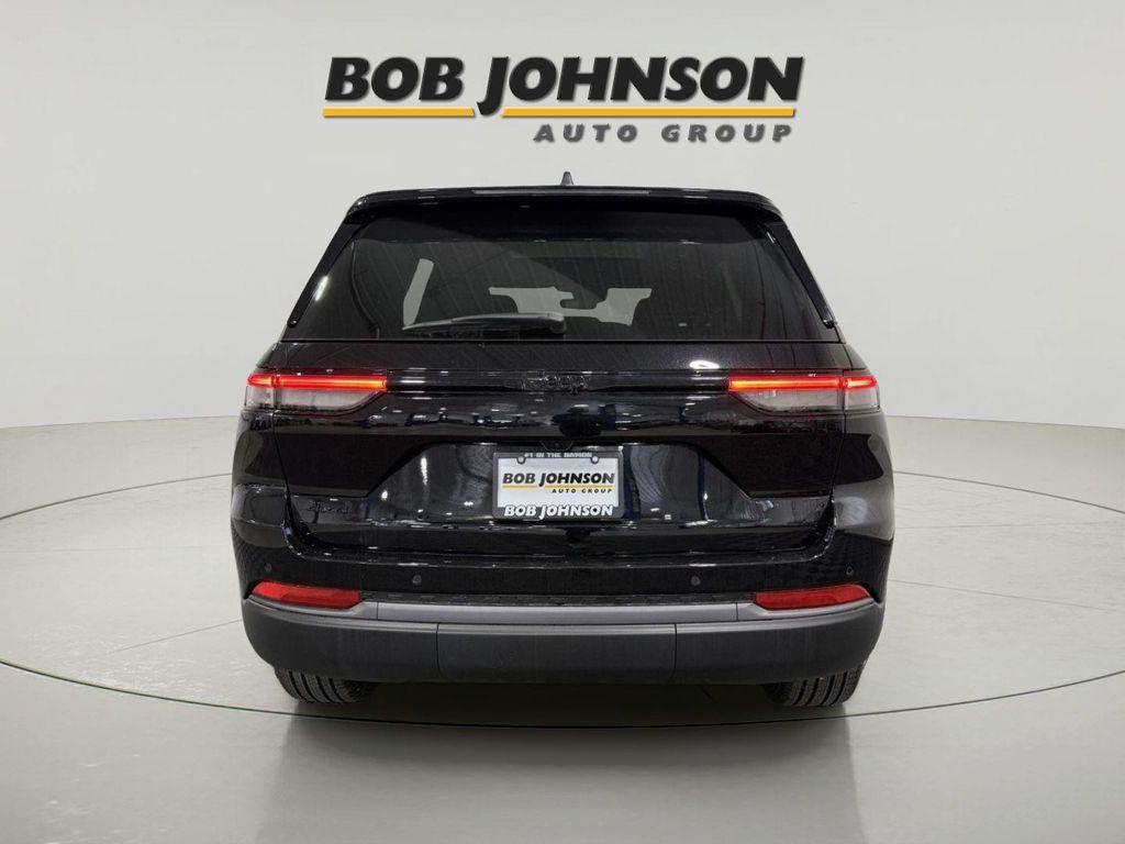 new 2026 Jeep Grand Cherokee car, priced at $49,480