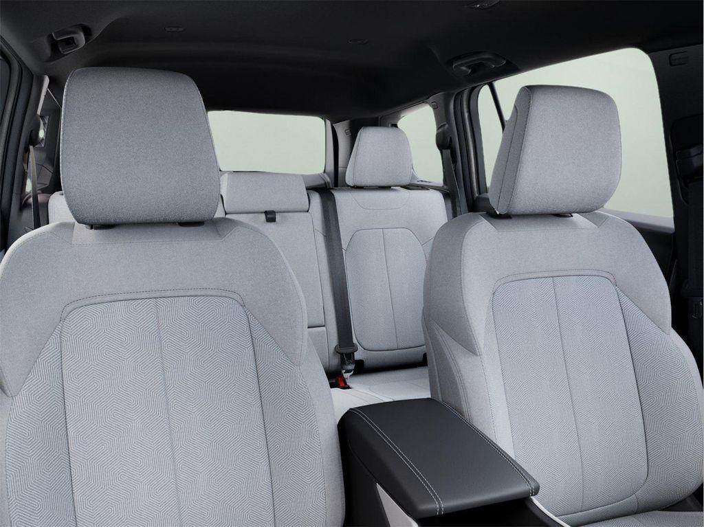 new 2026 Jeep Cherokee car, priced at $39,990