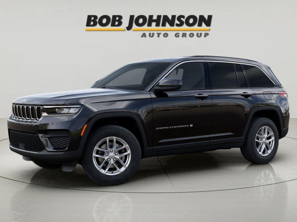 new 2025 Jeep Grand Cherokee car, priced at $40,154