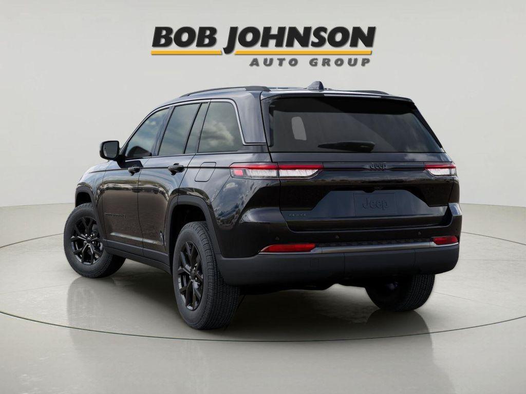 new 2026 Jeep Grand Cherokee car, priced at $47,425