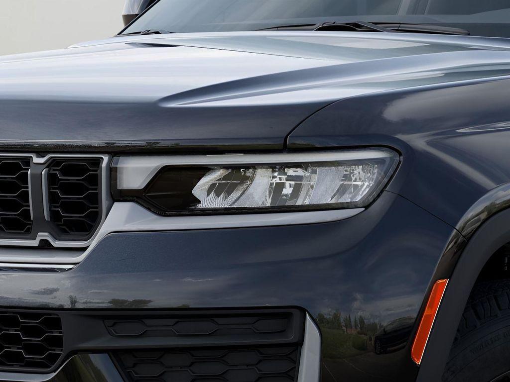 new 2026 Jeep Grand Cherokee car, priced at $47,425