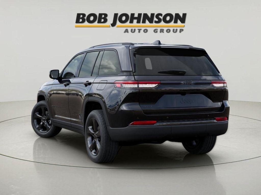 new 2025 Jeep Grand Cherokee car, priced at $44,420