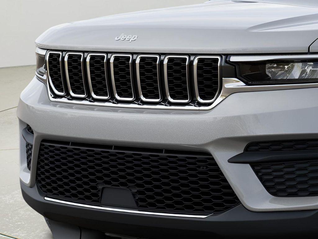 new 2025 Jeep Grand Cherokee car, priced at $40,809