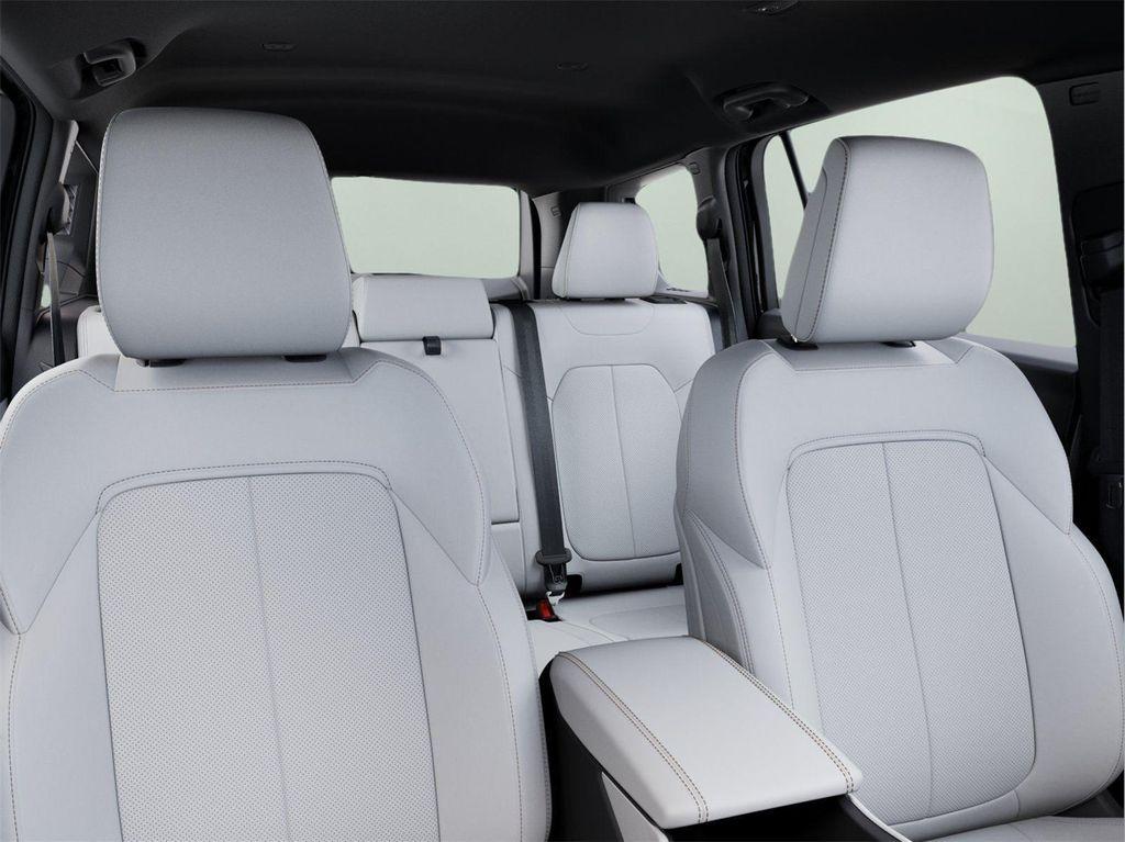 new 2026 Jeep Cherokee car, priced at $42,810