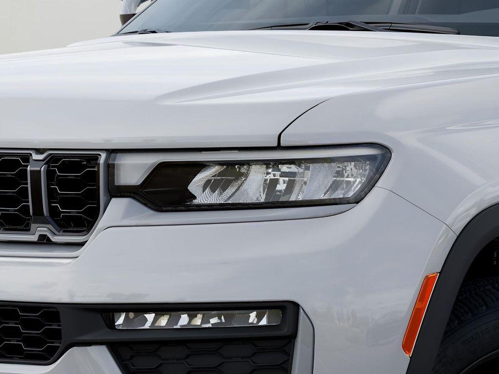 new 2026 Jeep Grand Cherokee car, priced at $48,885