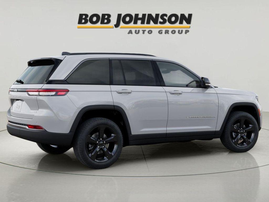 new 2026 Jeep Grand Cherokee car, priced at $48,885