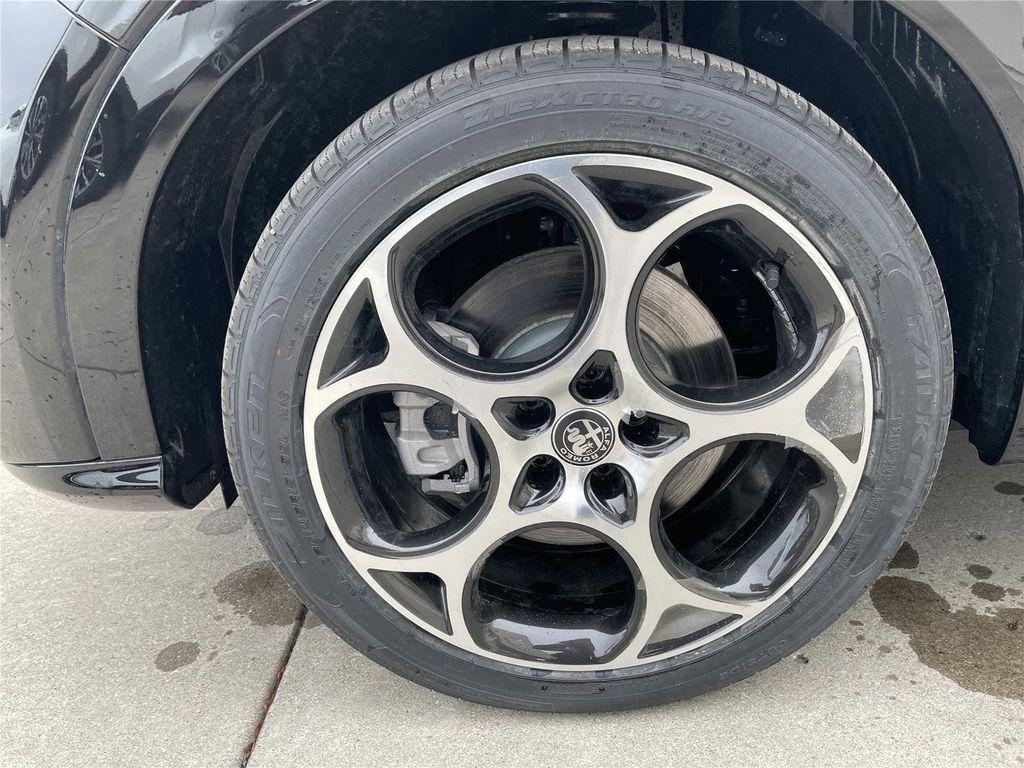 new 2025 Alfa Romeo Tonale car, priced at $44,665