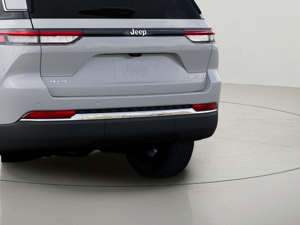 new 2025 Jeep Grand Cherokee car, priced at $39,596