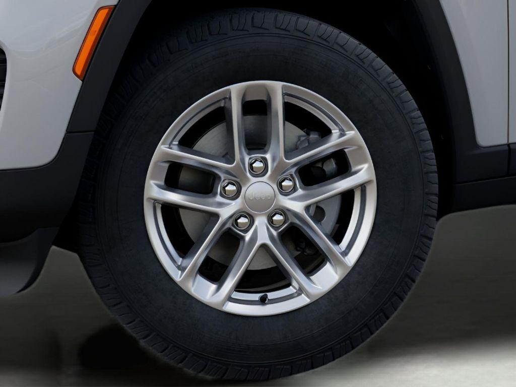new 2025 Jeep Grand Cherokee car, priced at $39,596