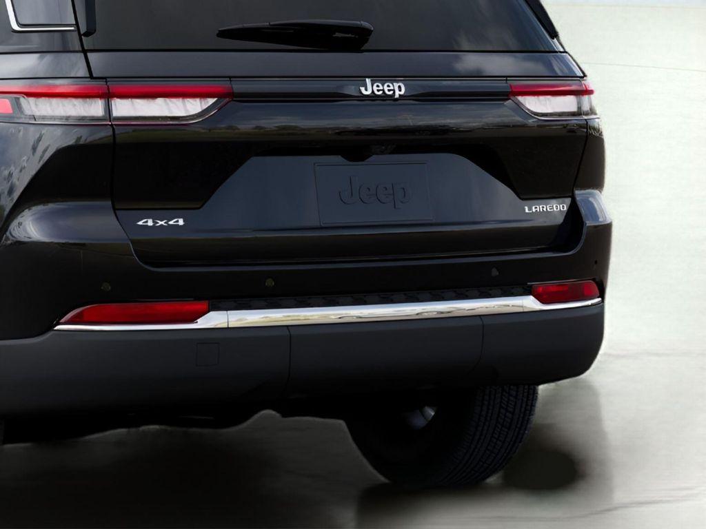 new 2025 Jeep Grand Cherokee car, priced at $39,568