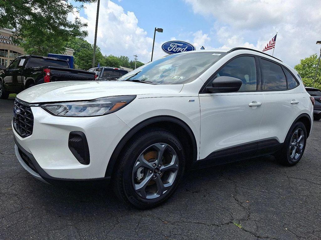 new 2025 Ford Escape car, priced at $27,500