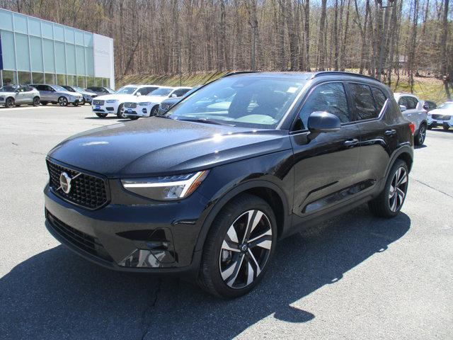 used 2023 Volvo XC40 car, priced at $27,850