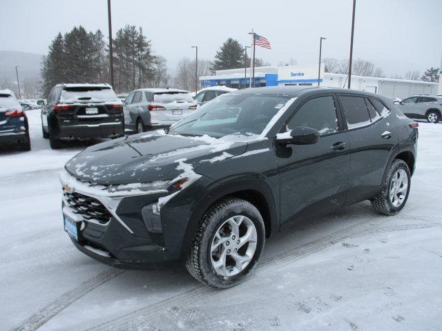 used 2025 Chevrolet Trax car, priced at $20,995