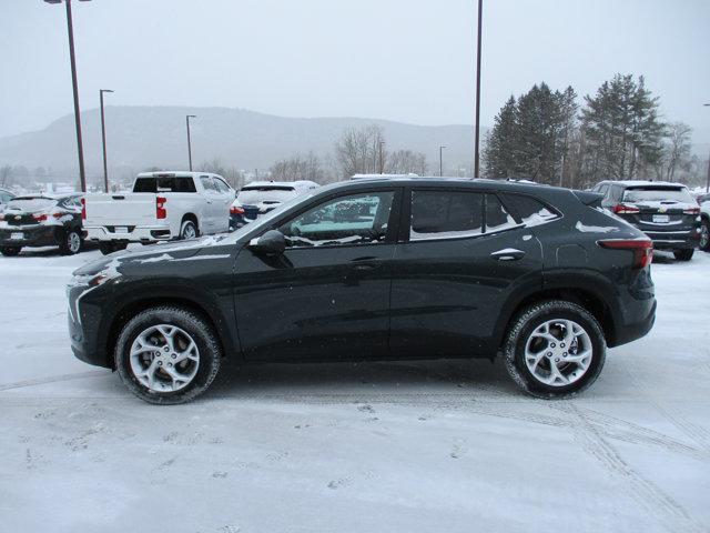 used 2025 Chevrolet Trax car, priced at $20,995